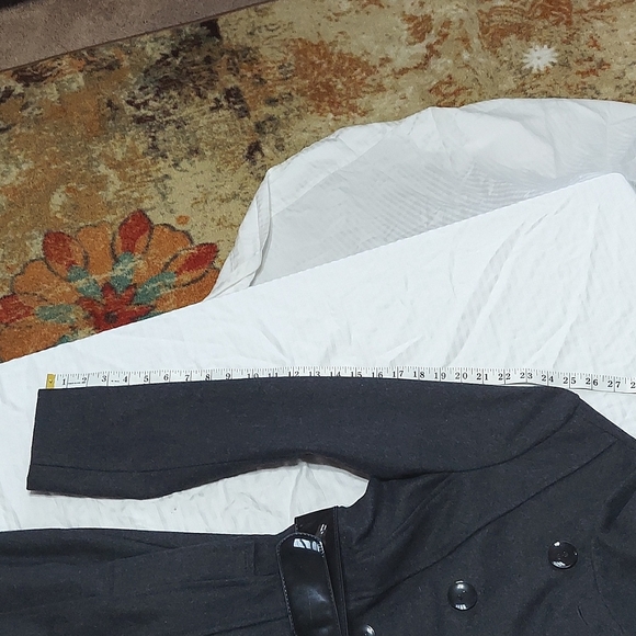 Guess Lightly Worn Ladies Size Medium Wool Coat Black/Grey Belted - Picture 11 of 13